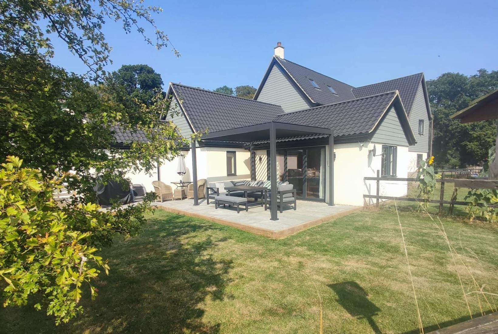 Вилла Littleton Farm Barns Saham Toney Экстерьер фото